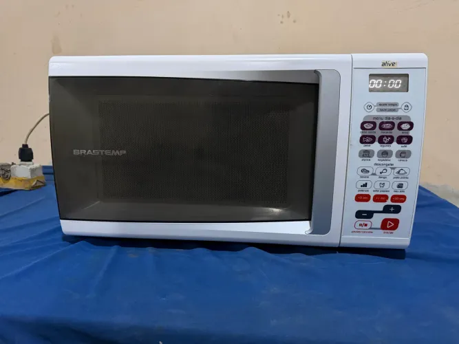 Microondas Brastemp branco! 32 litros 