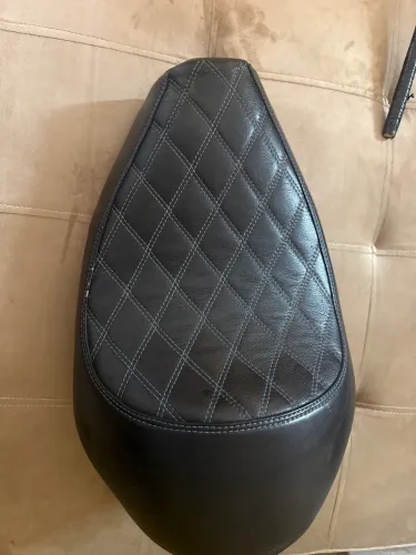 Vendo banco harley iron 883