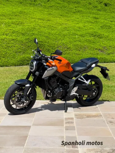 honda cb 650r 2024 laranja com apenas 3.972 km