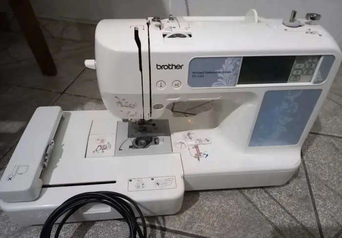 Máquina de bordar
