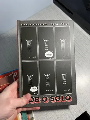 hq sob o solo pipoca e nanquim
