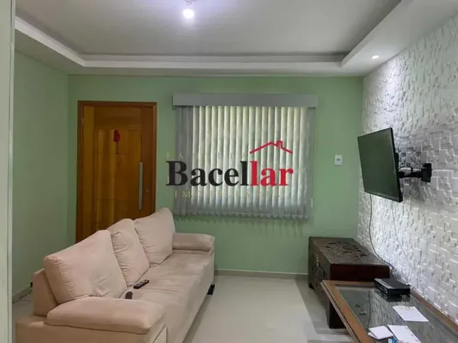 Casa de Vila - Triplex / Residencial / Vila Valqueire