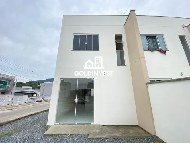 Casa geminada com 2 quartos no Loteamento Florence!!!