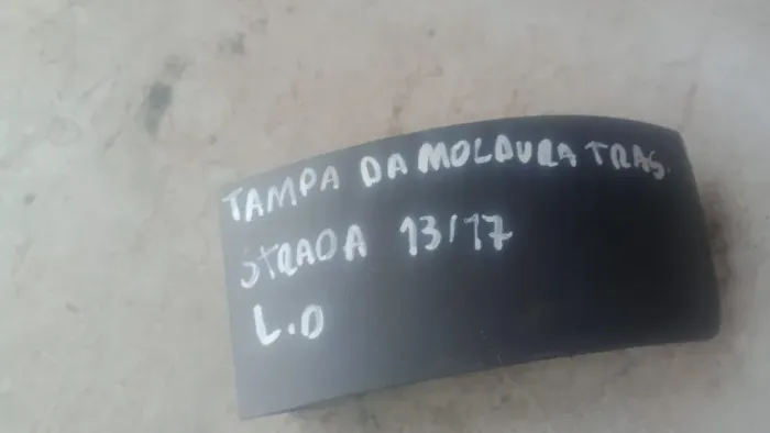 Tampa Moldura Para-choque traseiro Fiat Strada 2013 / 2017 lado direito