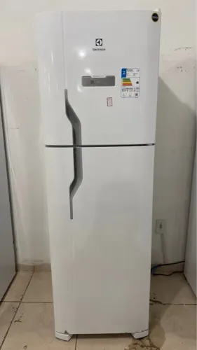 Geladeira Electrolux 400L