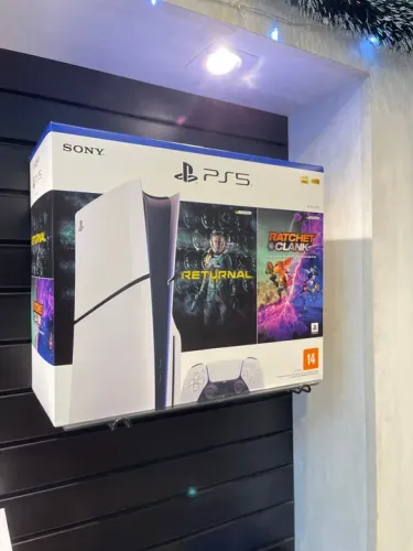 Playstation 5 Mídia Física com jogos Returnal e Ratchet & Clank