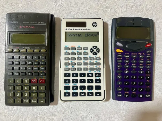 Lote com 3 calculadoras Científicas HP e CASIO