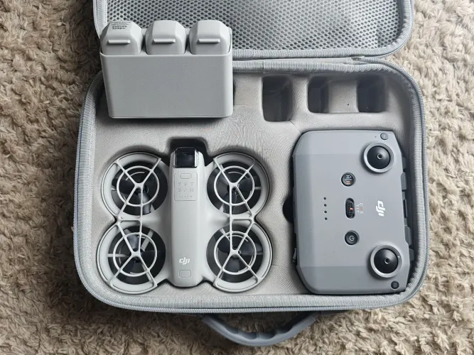 Drone DJI NEO Combo Fly more