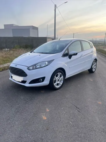 Ford Fiesta SEL 1.6 16V Flex Aut. 5P 2017