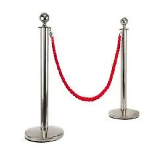 Pedestal Prateado + Cordão Vermelho