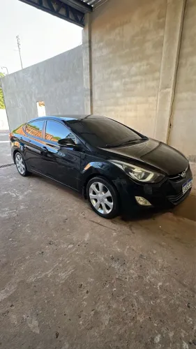 Hyundai Elantra GLS 1.8 16V Aut. 2012