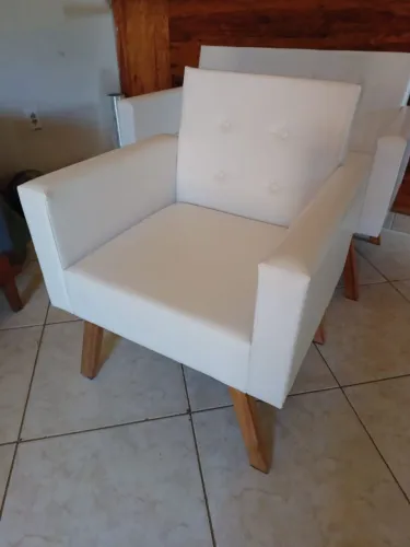 Poltrona em couro sintético, direto da fábrica, espuma d33