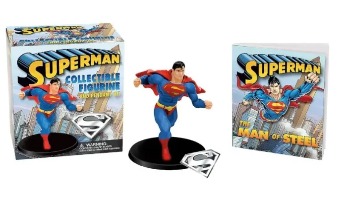Superman: Collectible Figurine And Pendant - Kit com estatueta, chaveiro e livro - Lacrado