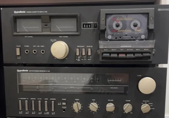 Conjunto de som Gradiente S-126 (anos 80) e caixas Sony RELIQUIA - Somente retirada