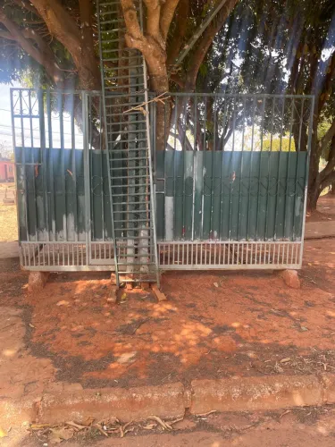 Portão de ferro 