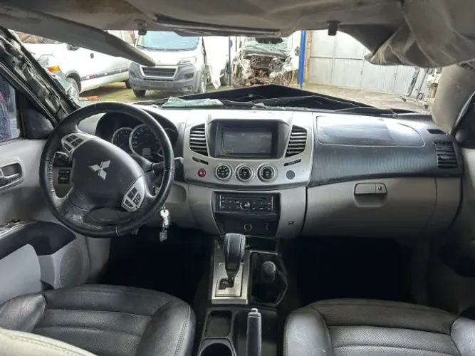 MITSUBHISHI L200 (venda em peças)TRITON 3.2 HPE AUTOMATICA ANO 2015 DIESEL 180CVS