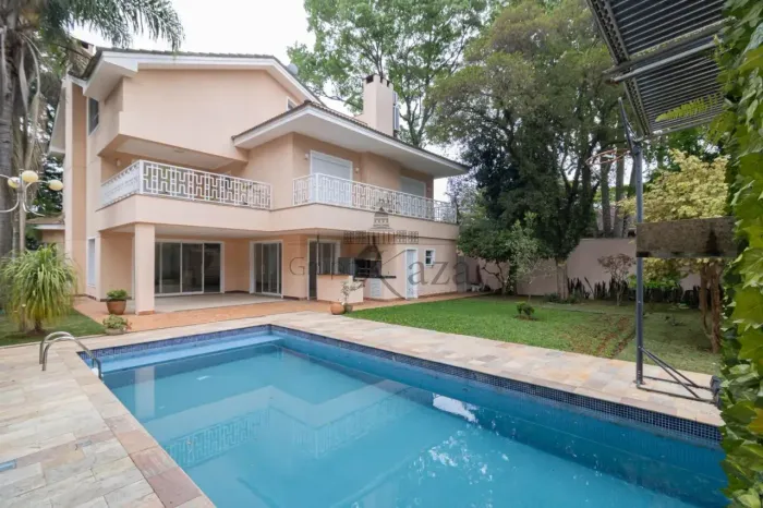 Casa Sobrado - Alto da Boa Vista - 5 Suítes - 680m².