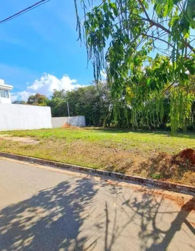 LOTE 360m² Condomínio Reserva dos Ipes.