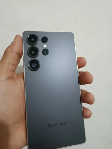 Samsung Galaxy S25 ULTRA