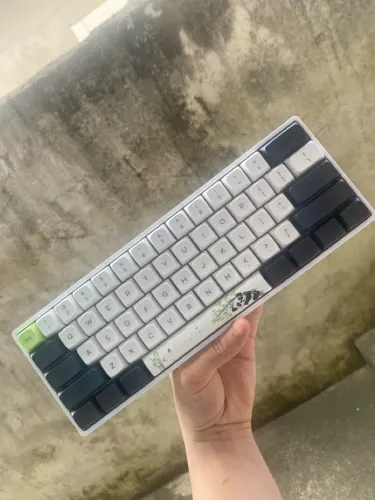 Teclado epomaker sk61, versão panda (exclusivo, interruptor verde)