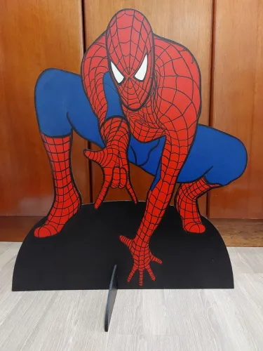 Display de chão em MDF Homem Aranha. 