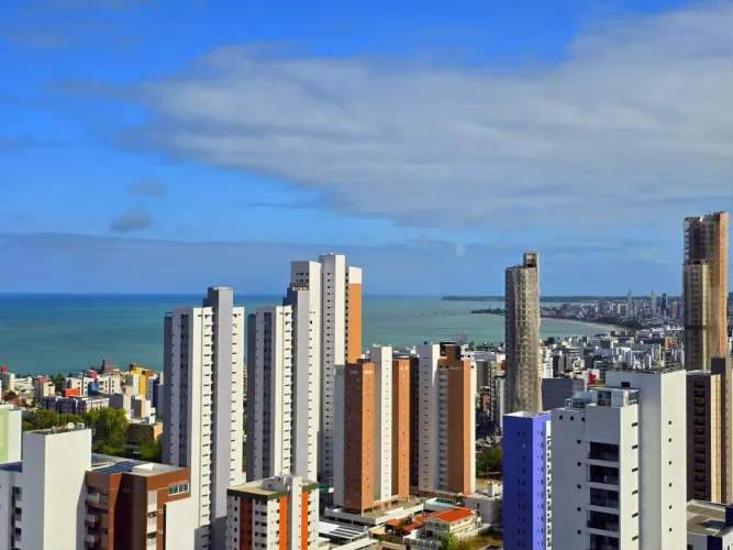 Apartamento com VISTA MAR e com 3 quartos próximo ao Parque Parahyba, bairro Aeroclube.