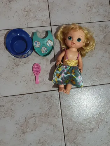 Boneca bebe Alive Babador e pinico baby Alive usado,está conforme foto