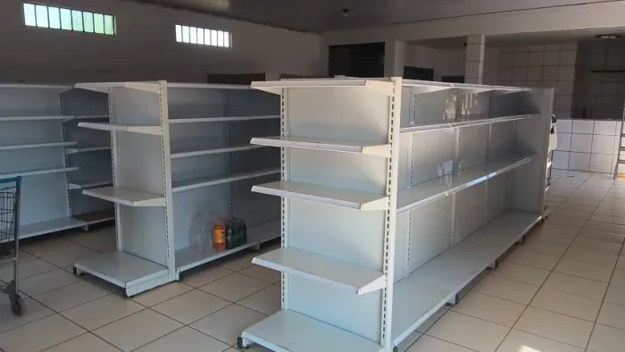 Prateleiras de supermercado 