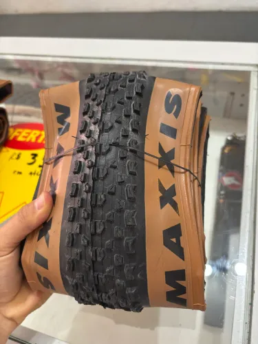 Pneu Maxxis Ikon 2.20 Tubeless Faixa Marrom