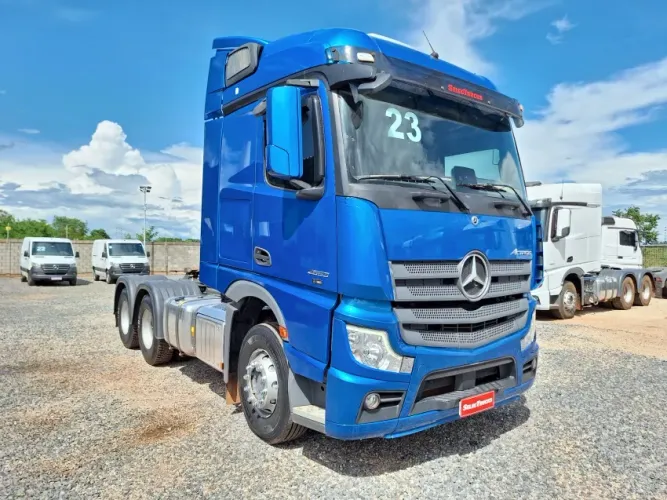 Mercedes Benz Actros 2653S ano 2023/2023 Painel analógico.