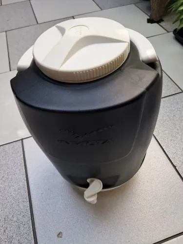 Botijão Térmico 9 Litros com Tripé