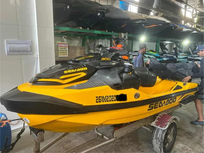 Jet ski rxtx 300 2021