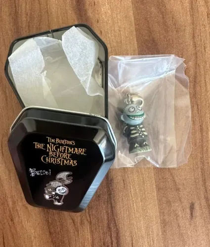 PINGENTE PERSONAGEM BARREL - COLEÇÃO O ESTRANHO MUNDO DE JACK - HALLOWEEN - TIM BURTON