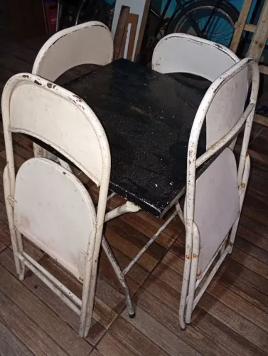 Cadeira de ferros em bom estados