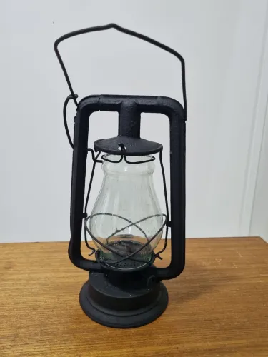 Antigo lampião a querosene 