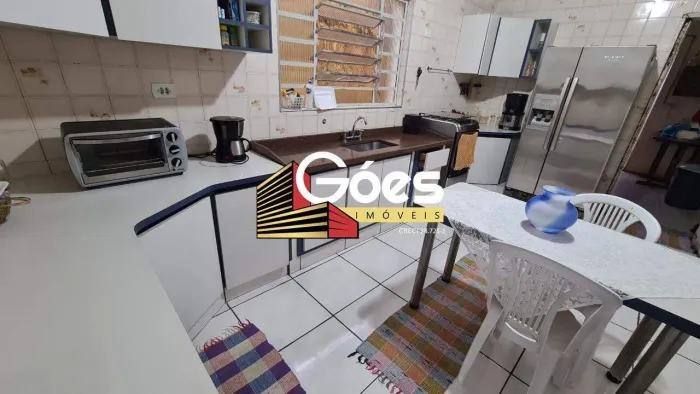 Sobrado com 3 quartos para locação na Vila Assis, em Mauá