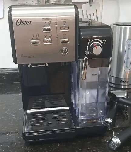 Cafeteira Oster PrimaLatte