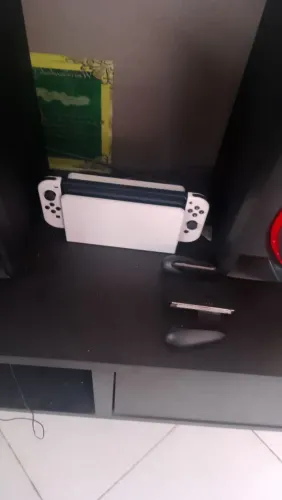 Vendo Nintendo switch OLED travado