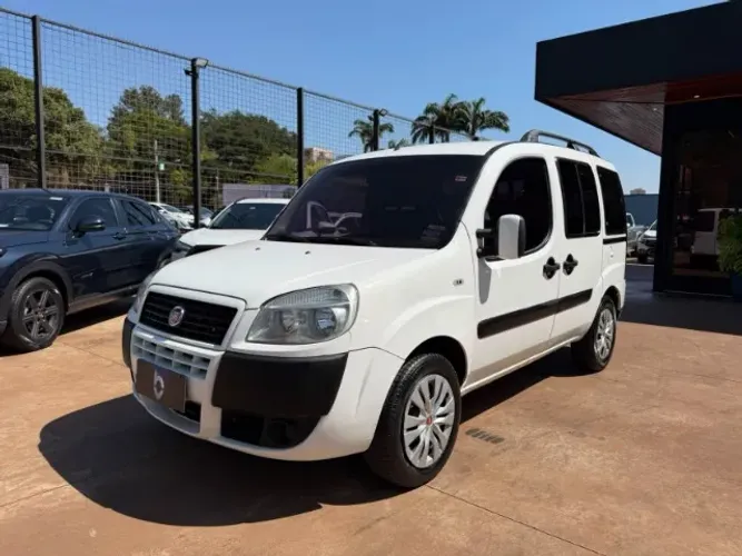 Fiat Doblo Essence 1.8 Flex 16V 5P 2017
