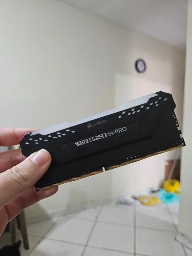 Memória Corsair Vengeance Rgb Pro 8gb(1x8gb), Ddr4, 3200mhz