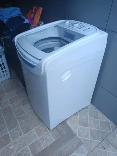 Máquina de lavar Eletrolux 15kb - usada