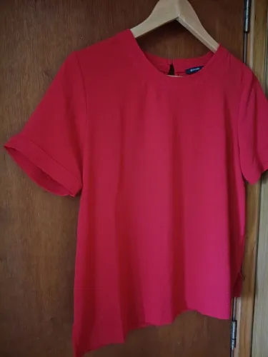 Blusa Renner vermelho cereja Tam M pouco uso