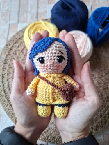 Coraline amigurumi