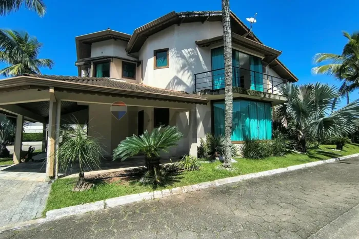 "Luxuoso Sobrado Disponível no Balneário Samburá"