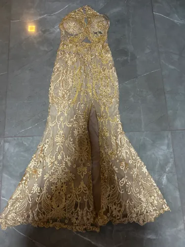 Vende-se vestido
