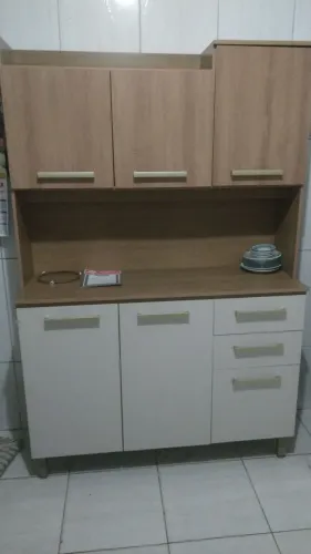 Armário de cozinha novíssimo