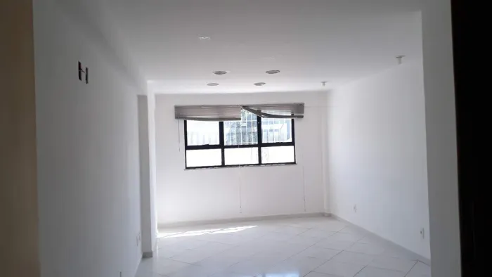 Vendo excelente sala comercial