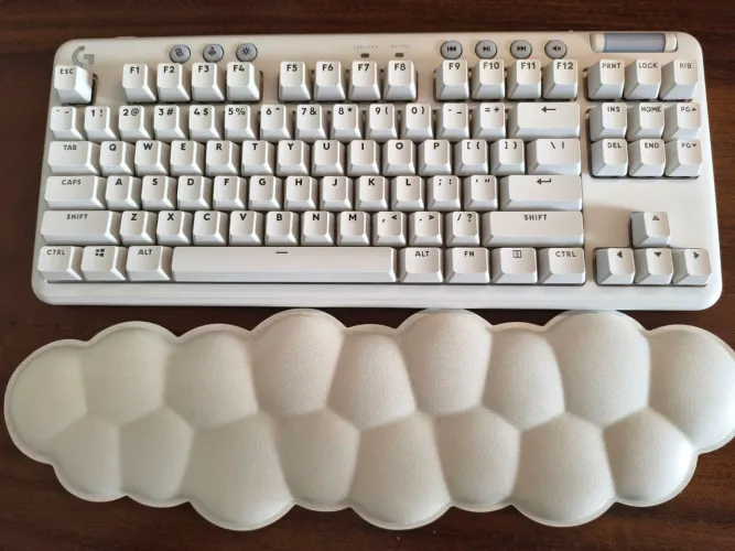 Teclado Logitech G715 Aurora Branco