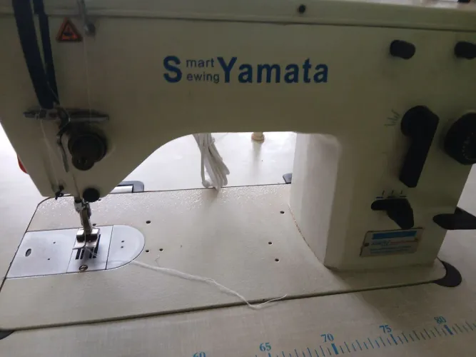 Vende-se maquina de costura Semi industrial