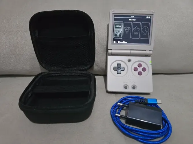 Anbernic RG35XX SP + Case + MicroSD 64gb + Cabo e Carregador
